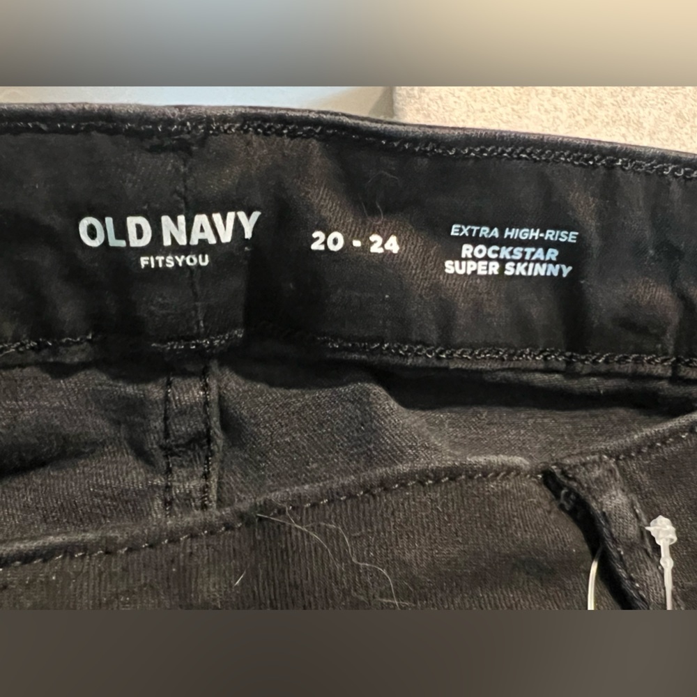 Old Navy Fits You Rockstar Super Skinny Jeans 20-24